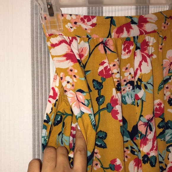 Floral Pants - Picture 10 of 10